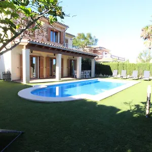 villa-puerto-adriano.allmallorcahotels.com/